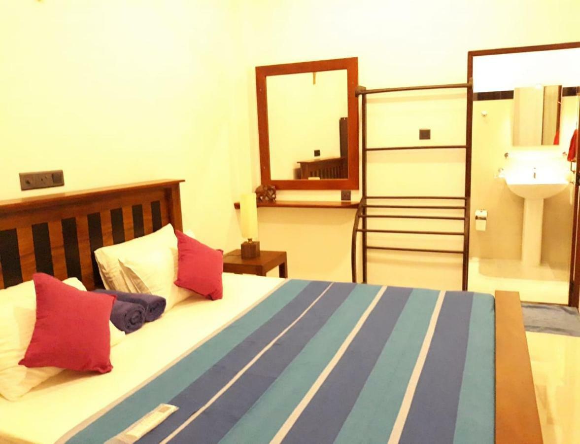 villa Seagull Hikkaduwa Buitenkant foto